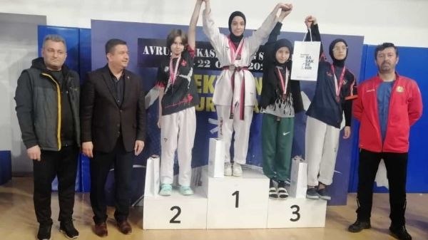 Yıldızlar İstanbul Tekvando Şampiyonası Analig maçlarının kazananları belli oldu