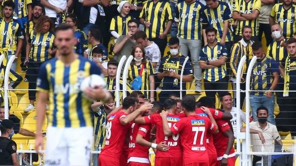Fenerbahçe, Sivasspor'la berabere kaldı