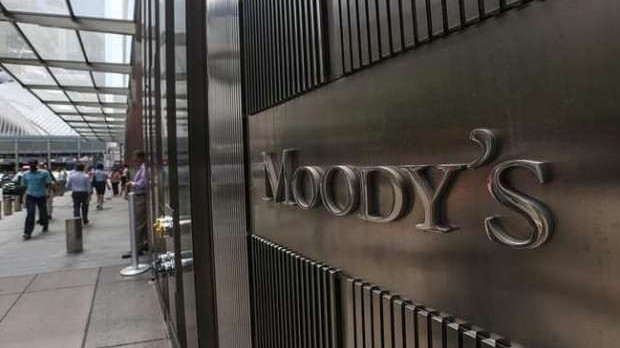Moody's Yunanistan'ın kredi notunu yükseltti