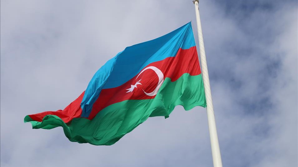 Azerbaycan'dan Türkiye'ye 370 kişilik destek