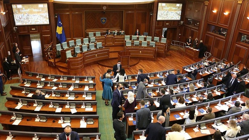 Kosova Meclisinde, ülkenin kuzeyindeki gerginlik tartışıldı