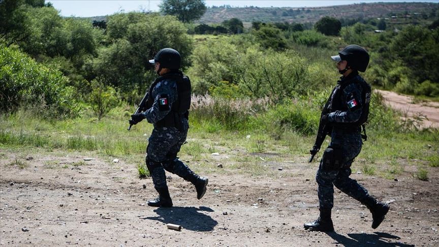 Meksika'da çatışmada 4'ü polis 12 kişi öldü