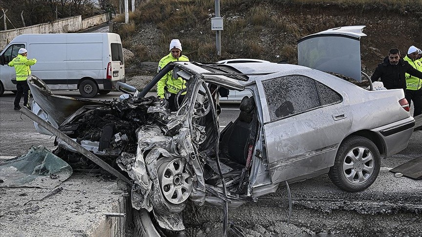 Ankara'da feci kaza: 4 kişi hayatını kaybetti