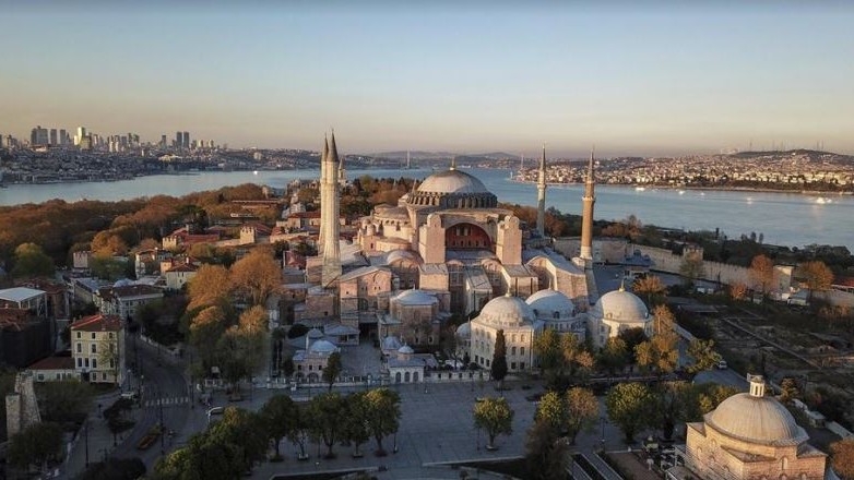 İstanbul ve Ayasofya İslâmiyet'in malıdır