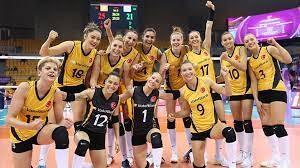 VakıfBank Kadın Voleybol Takımı, sezonu iki kupayla kapatmanın peşinde