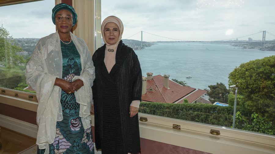Emine Erdoğan, Nijerya Devlet Başkanı'nın eşi ile görüştü
