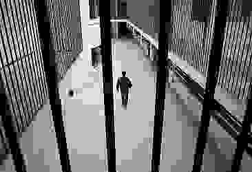 Bingöl'de riskli olduğu tespit edilen kapalı cezaevi boşaltıldı
