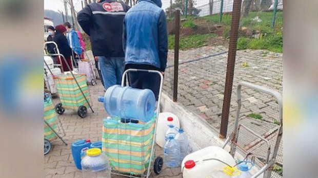 CHP'li belediye 1,5 yıldır su vermiyor