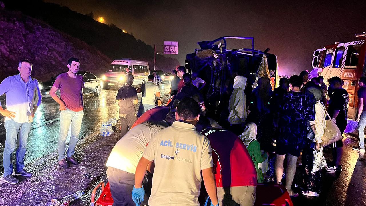 Denizli'de feci kaza: 3 kişi hayatını kaybetti