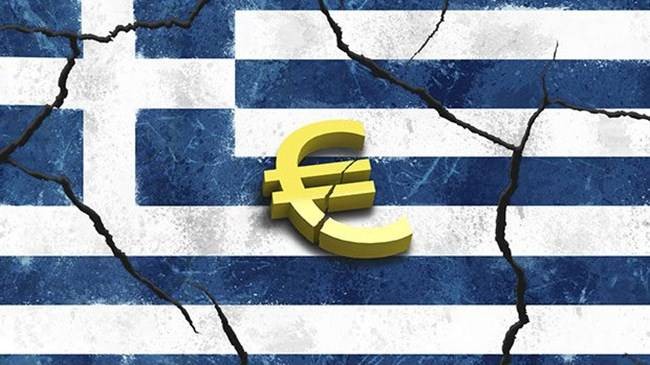 Yunan ekonomisi küçüldü