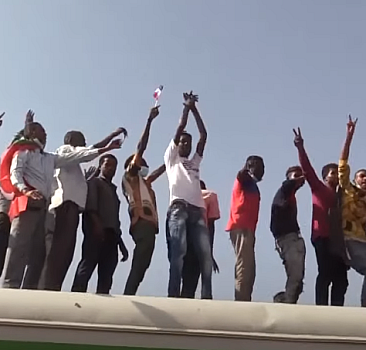 Sudan'da sivil yönetim isteyenler gösteri düzenledi