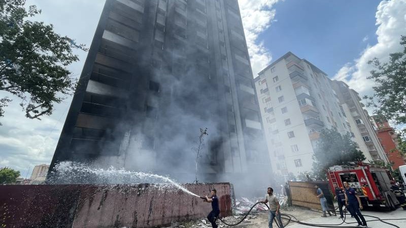 Kayseri'de korkutan yangın: Dumanı tüm şehirde görüldü