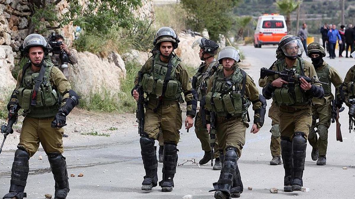 Terör devleti 15 Filistinliyi gözaltına aldı