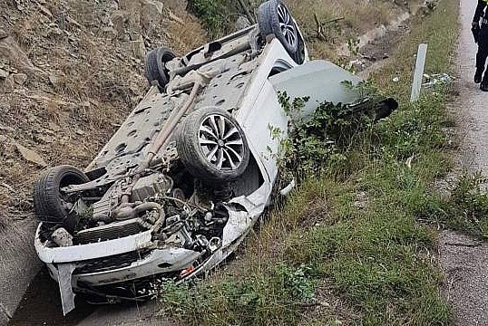 Kayseri'de otomobil devrildi: 3 yaralı