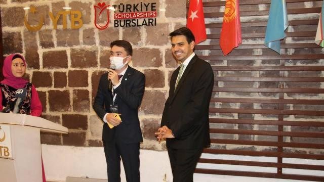 YTB, Türk Dünyası Genç Liderler Programı'na katılan öğrencileri ağırladı