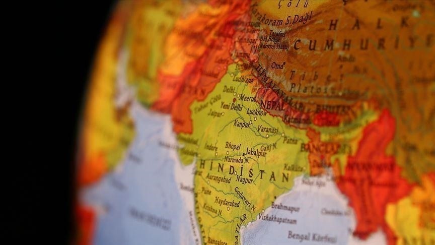 Hindistan'da kil ocağı çöktü: 6 kişi öldü, 3 kişi yaralandı