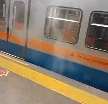 İstanbul'da metro alev aldı