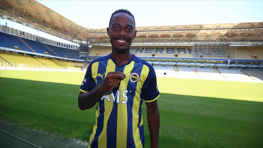 Lincoln Henrique resmen Fenerbahçe'de