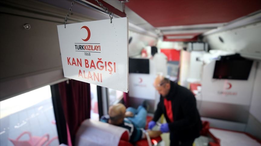 Türk-Arap İş Kadınları Konseyi'nden Kızılay'a kan bağışı
