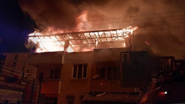 Tokat'ta yangın çıkan ev kullanılamaz hale geldi