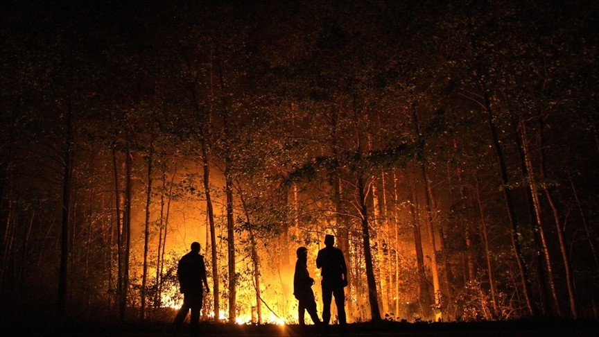 Yakutistan'da Hollanda büyüklüğünde alan yandı