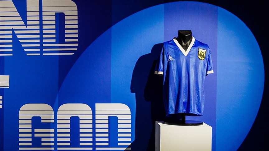 Maradona'nın forması  7,1 milyon sterline satıldı