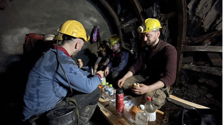 Zonguldak'ta "Sevgi, Barış ve Dostluk Ödülü" maden işçilerine verildi