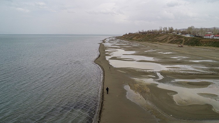 Van'da Tuz gölü yeniden hareketlendi