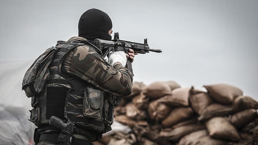 Azez'de PKK'lı canlı bomba yakalandı
