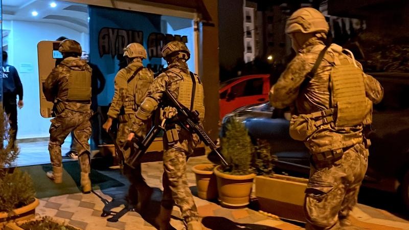 Mersin'de PKK/KCK ve FETÖ'ye yönelik eş zamanlı operasyon