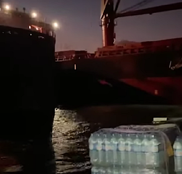 Liberya bandıralı gemi ile Türk firmasına ait gemi çarpıştı