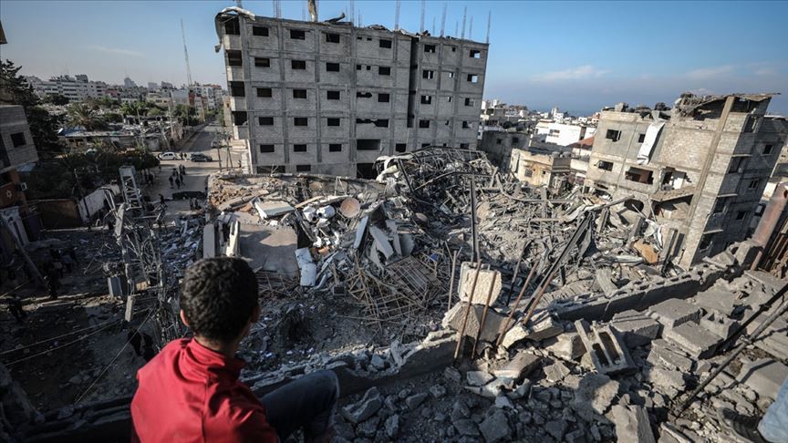 İsrail'in Gazze'nin güneyine düzenlediği saldırılarda 4 sivil hayatını kaybetti