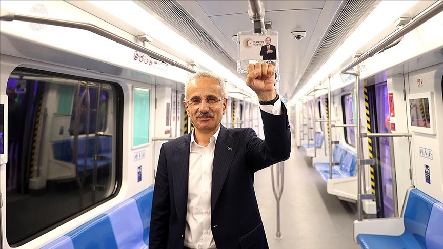 ​İstanbul'daki Gayrettepe-Kağıthane Metro Hattı yarın açılıyor