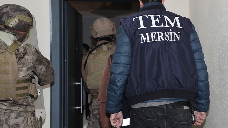 Mersin'de terör örgütü operasyonu: 11 kişi yakalandı