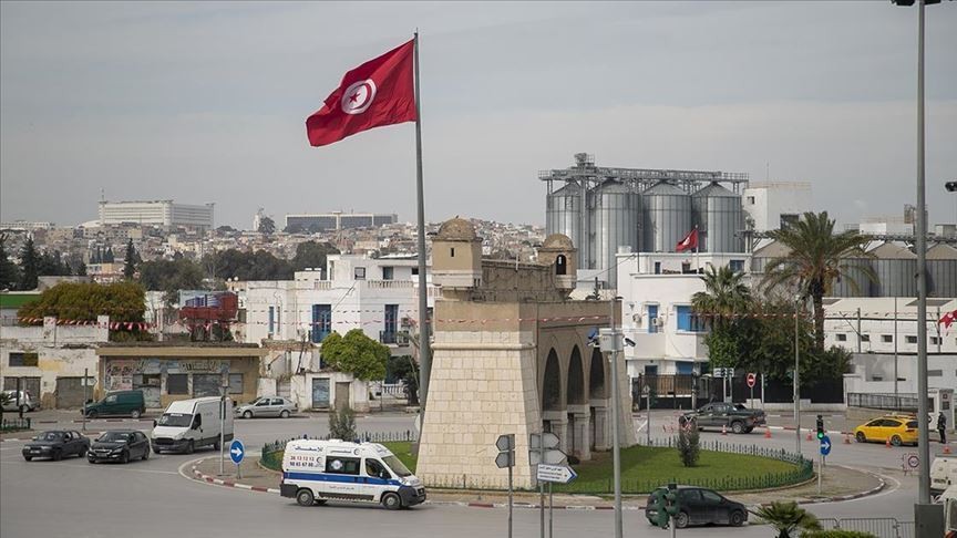 Tunus'ta bazı üst düzey devlet yetkilileri görevden alındı