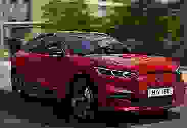 Ford, elektrikli aracı Mustang Mach-E'nin fiyatlarında yeniden indirime gitti