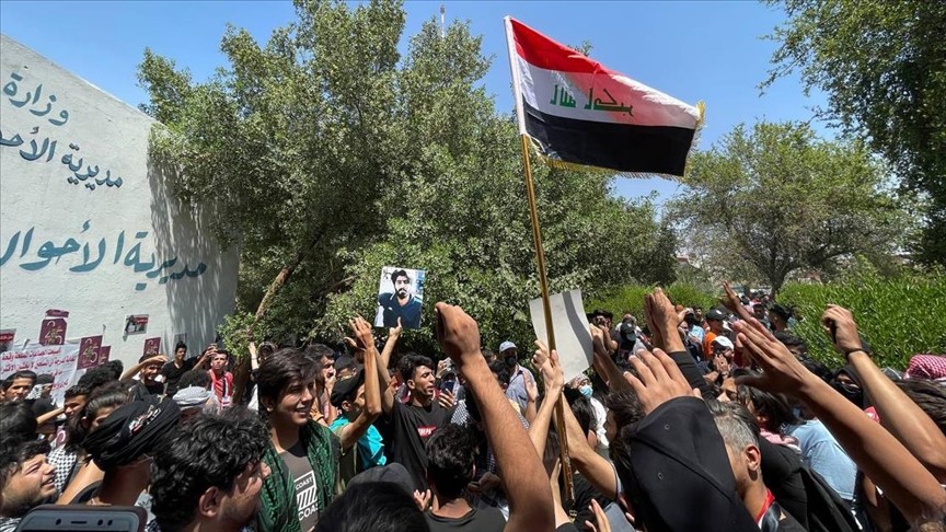 Bağdat'ta suikastlar protesto edildi