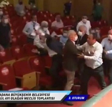 Adana Büyükşehir Belediye Meclisinde skandal