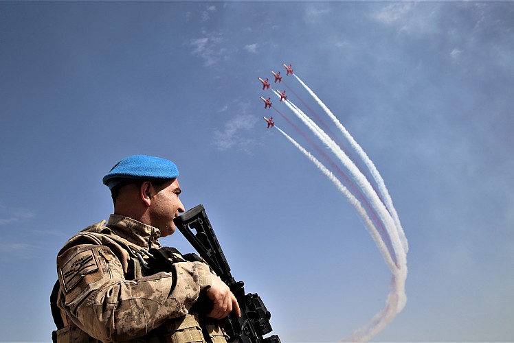 ​Türk Hava Kuvvetlerinin akrobasi timi Türk Yıldızları, Şanlıurfa'da gösteri yaptı