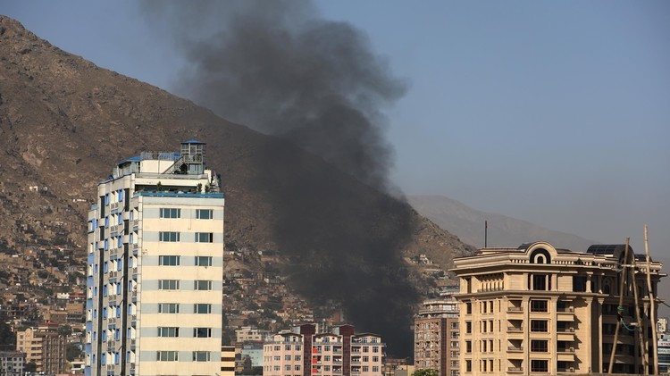 Kabil'de bombalı ve silahlı saldırı