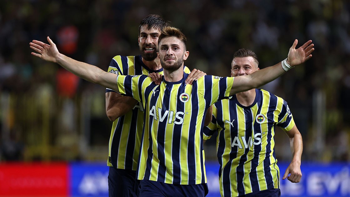 Fenerbahçe, İrfan Can Eğribayat'ın satın alma opsiyonunu kullandı