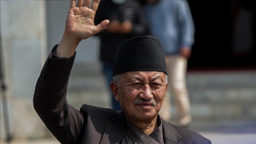 Nepal muhalefeti hükümeti ülkeyi Hindistan'a satmakla suçladı