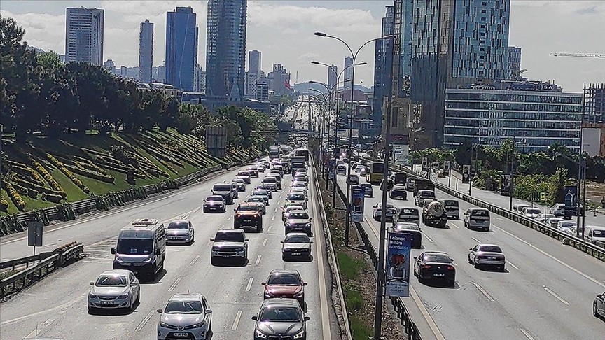 İstanbul'da haftanın ilk günü trafik yoğunluğu