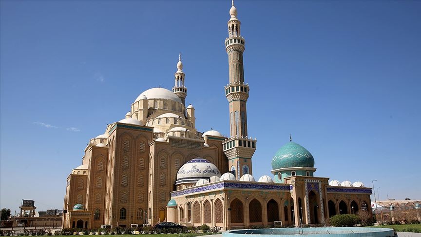 Erbil ve Süleymaniye'deki cami aşevleri toplu iftar geleneğini sürdürüyor