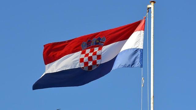 Hırvatistan'da uçak düştü