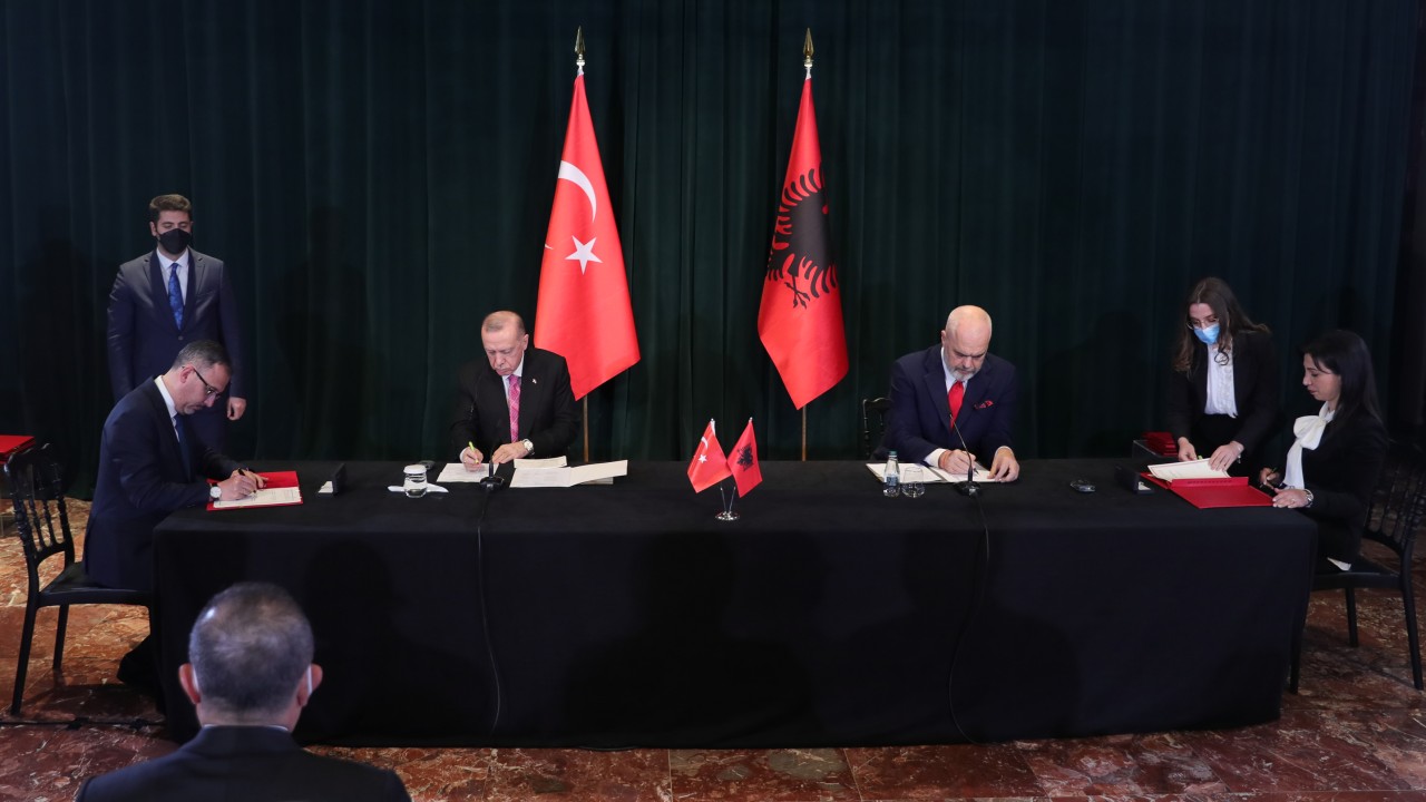 Arnavutluk ile 7 anlaşma imzalandı
