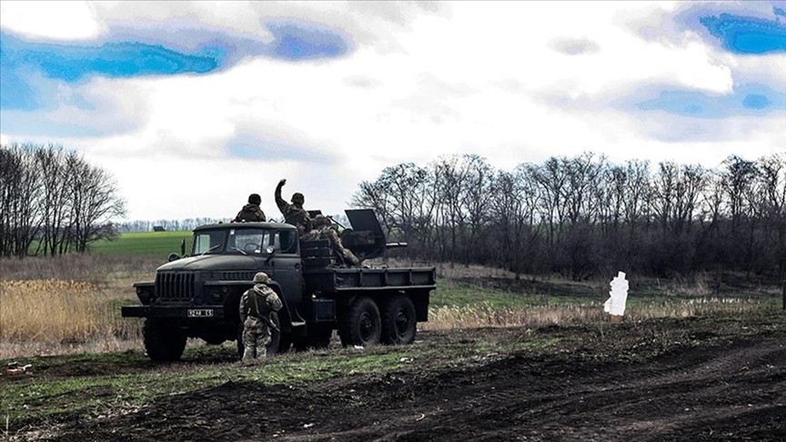 Donbas'ta bir Ukrayna askeri daha öldü