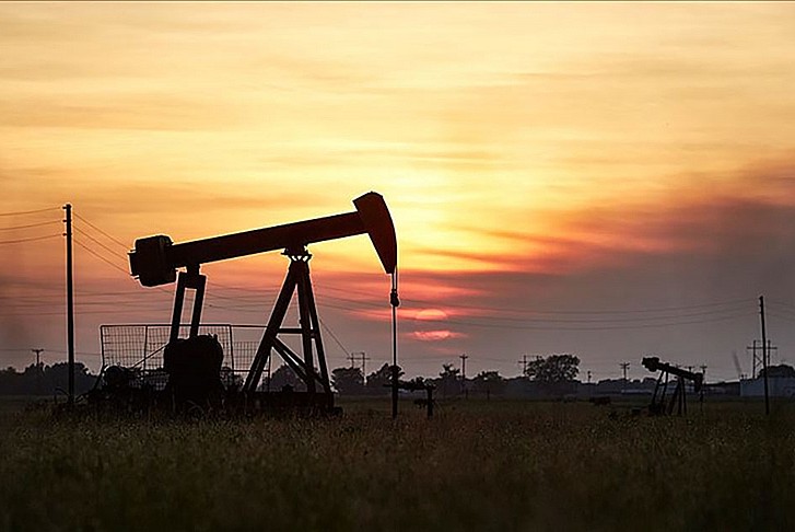 Brent petrolün varil fiyatı 93,27 dolar