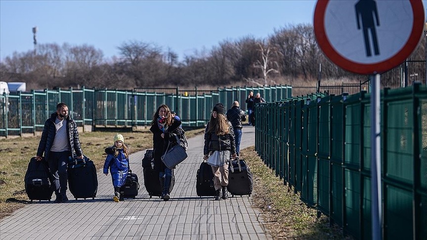 Polonya'da Ukraynalı mülteciler için kabul noktaları oluşturuluyor