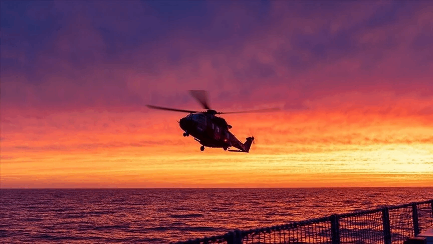 Japonya'da düşen helikopterde bir mürettebat ölü bulundu